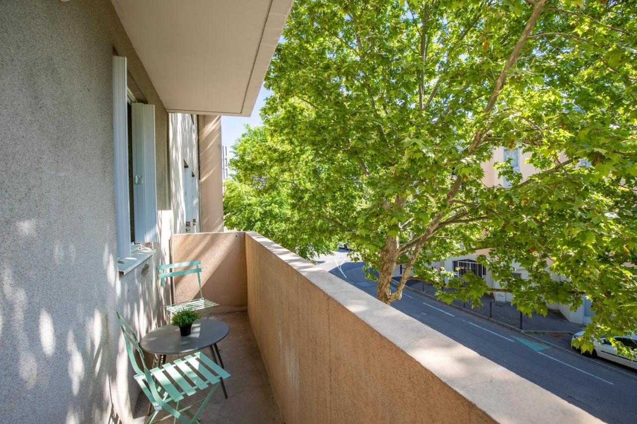 T4 Climatise Au Pied Des Rempart Avec Parking Apartment Avignon Exterior foto
